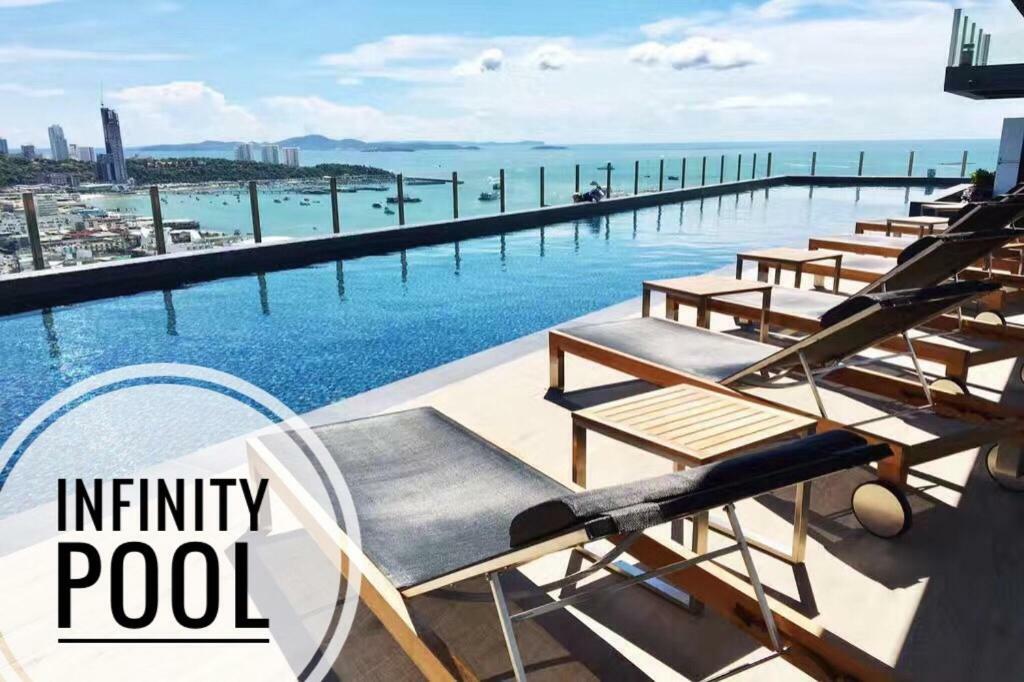 The Base Highfl Seaview Leilighet Pattaya Eksteriør bilde